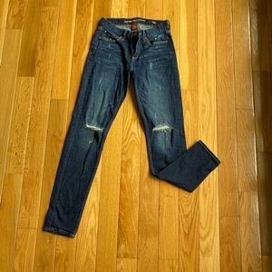 Arizona Distressed Boyfriend Jeans